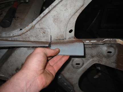 C pillar dog leg spot welds