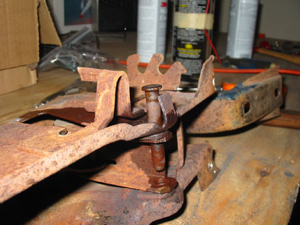 Removing trunk hinge pin 2