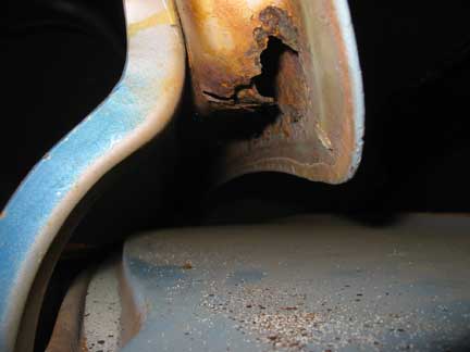 Trunk lid rust 1