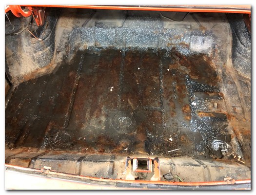 Trunk floor