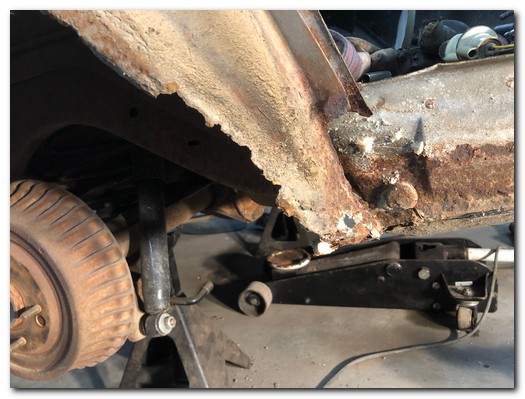Outer wheelhouse rust