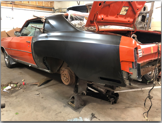 Tail light housing