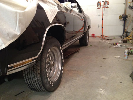 Wheel well trim