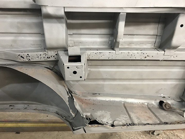 Passenger brace rust