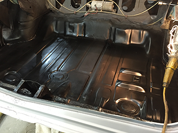Trunk primed black